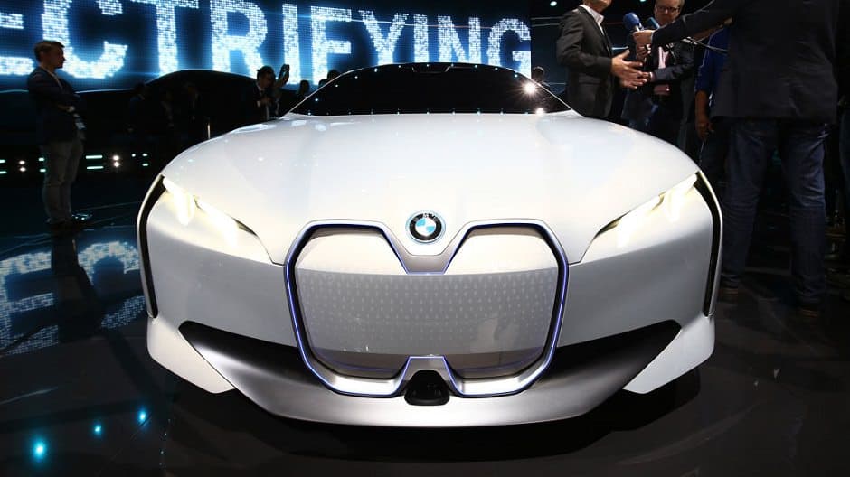سيارة BMW i Vision Dynamics الاختبارية