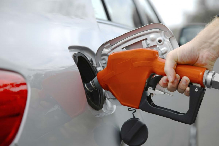 إطفاء محرك السيارة في محطة الوقود هل يشكل خطورة أم لا؟