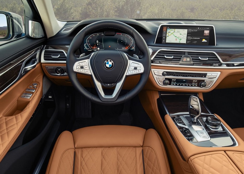صورة تجسسية لسيارة BMW M5