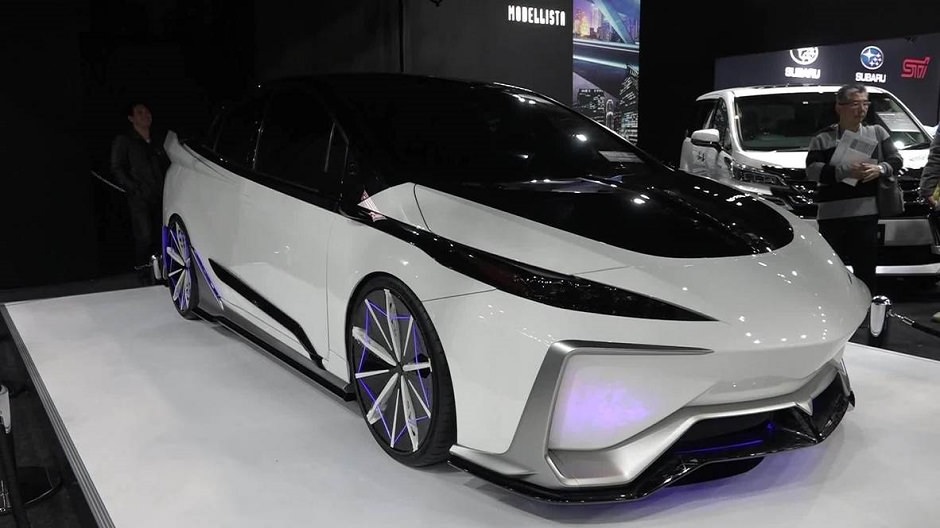 سيارة تويوتا جديدة مستقبلية بتصميم مميز